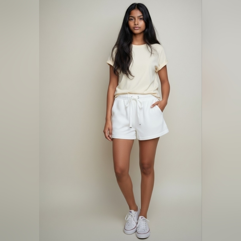 Like New! Molly Bracken textured drawstring shorts - Picture 2 of 9